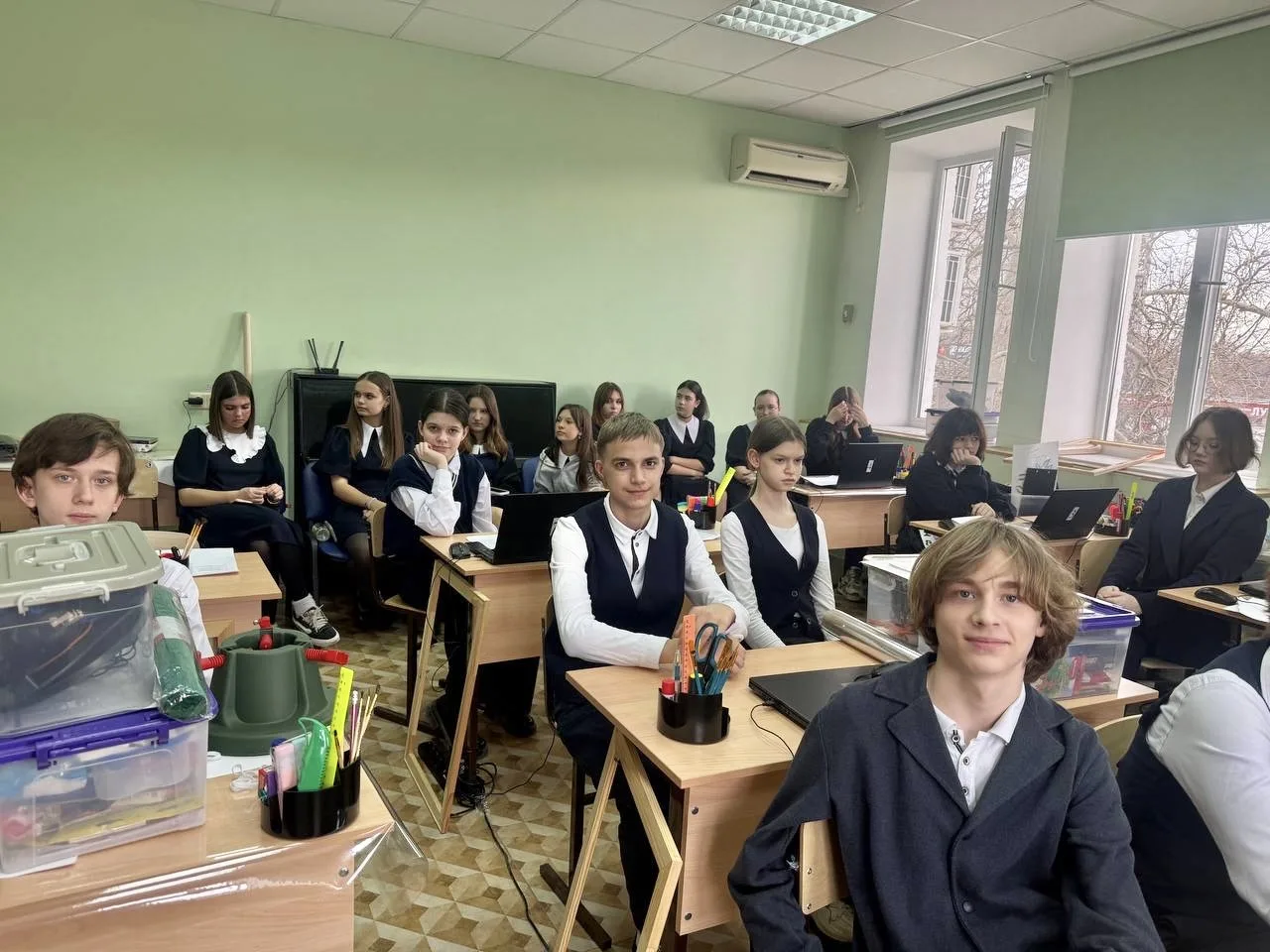13 февраля 8 «Б» класс посетил педагогический колледж, ребята приняли участие в фестивале вожатых и 