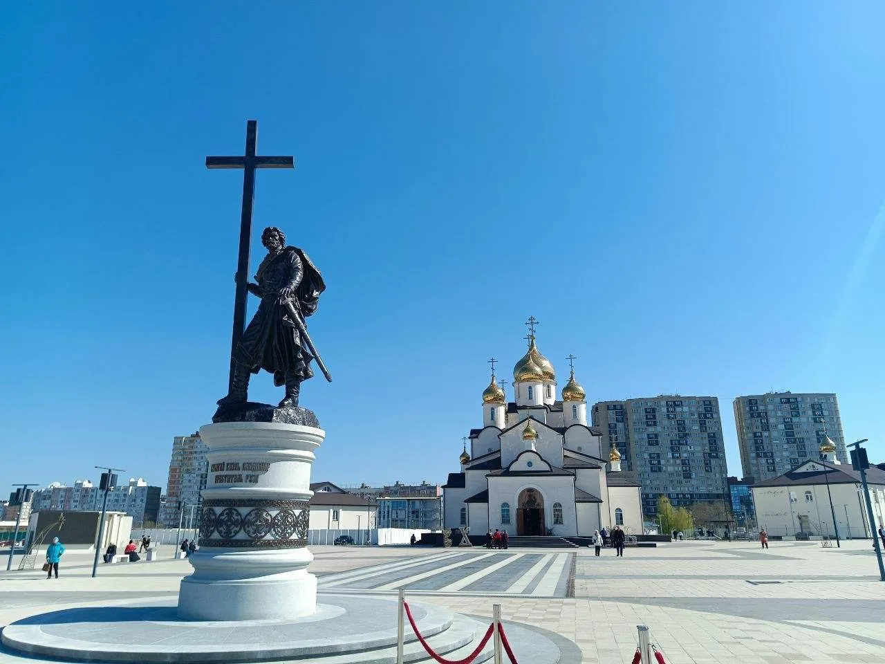 Доброе пятничное утро!

Сегодня в Анапе ожидается дождик и до 23°С тепла. 

Поздравляем с Днём Росси