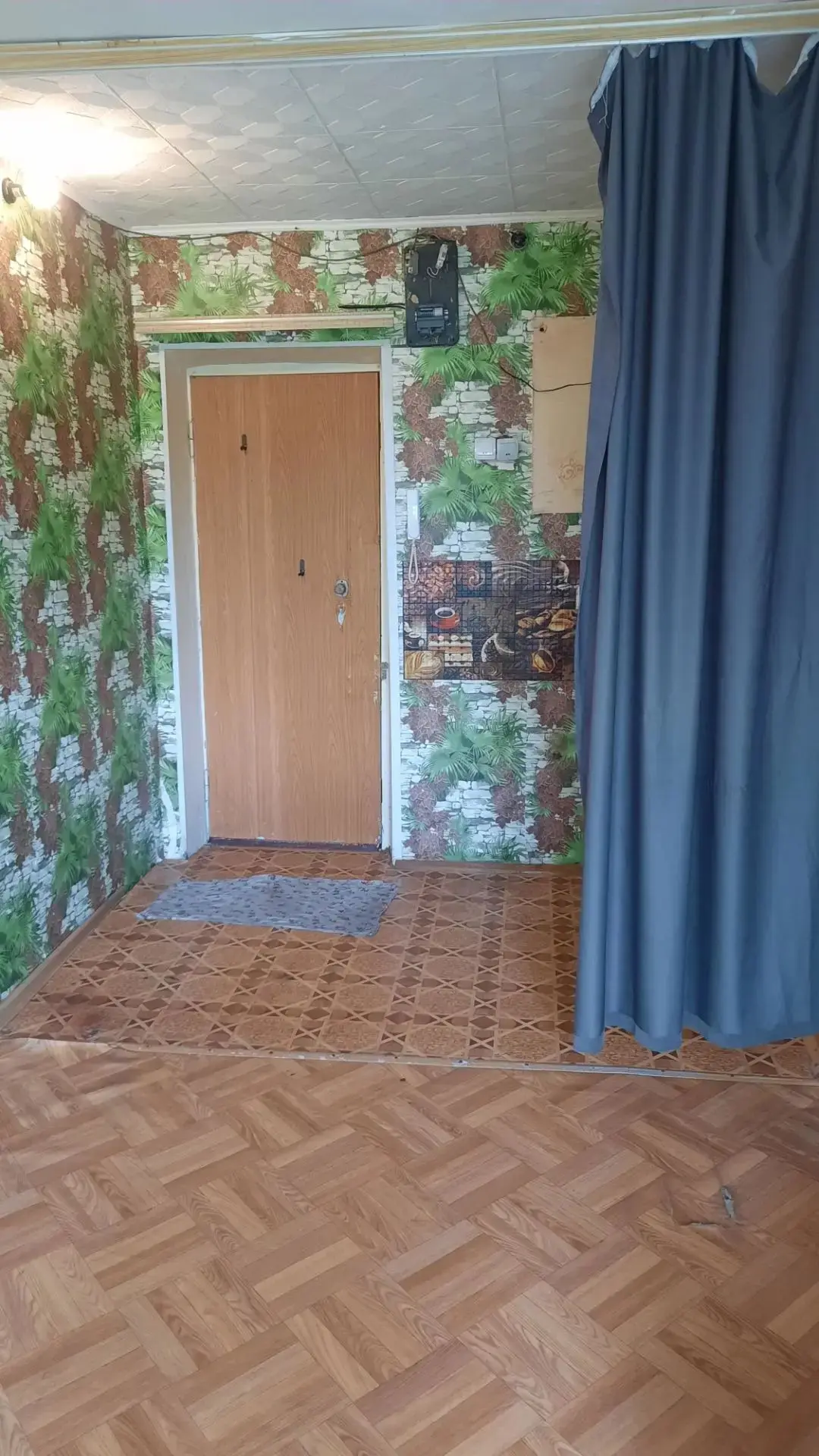 Сдам комнату по ул. Уссурийской, 50, 4 этаж. Горячая, холодная вода и канализация имеет...
