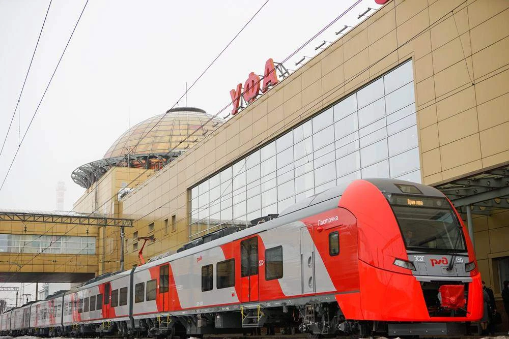 🚆 Итоги перевозок пригородными поездами в Уфимской городской агломерации за 6 месяцев 2026 года

За