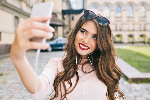 Сегодня отмечается день рождение мобильного телефона! 🤳📱  Подключение к сети Интернет, взаимодействи