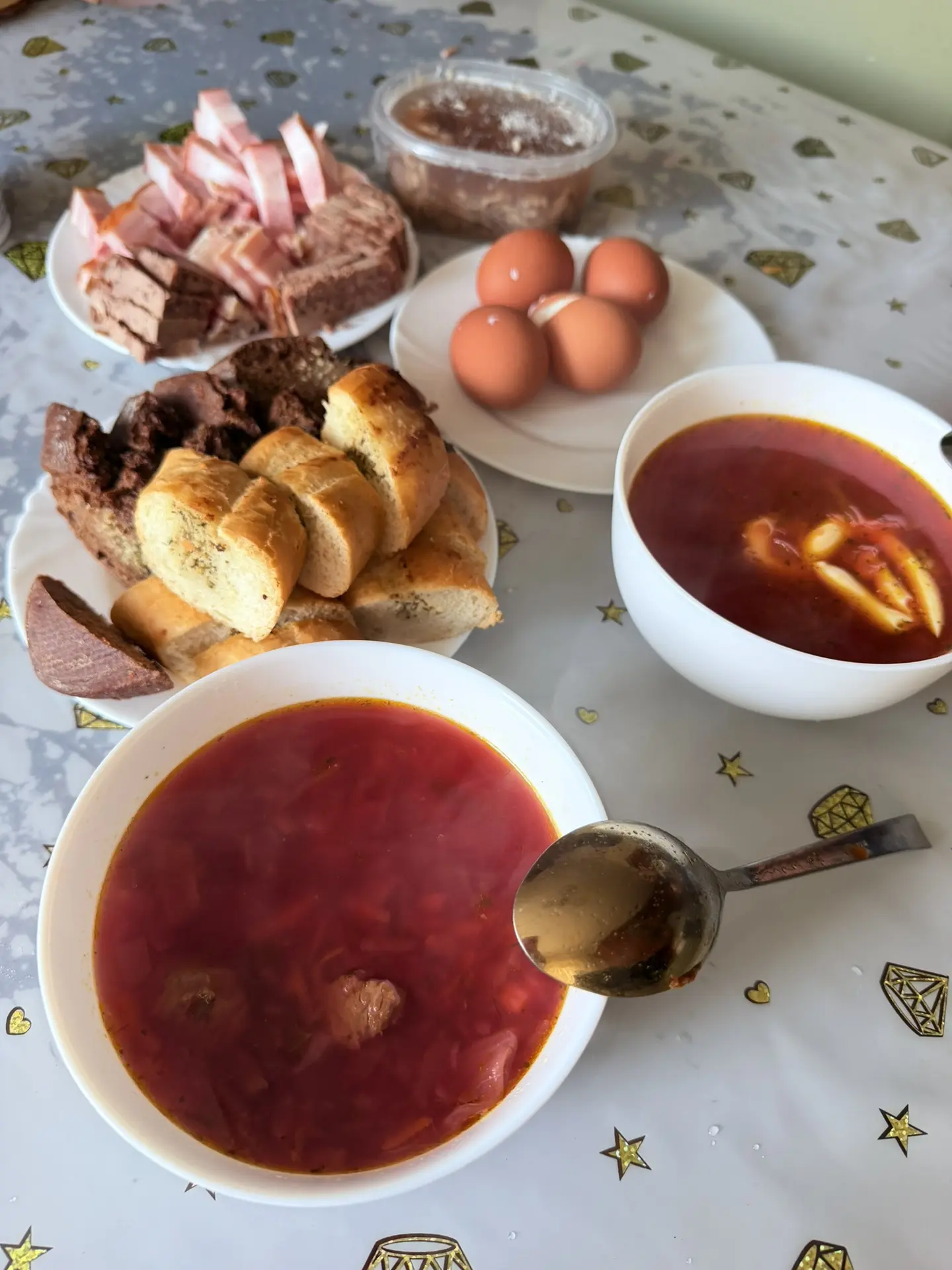 Вот так подружка встречает😍приятного всем аппетита!
