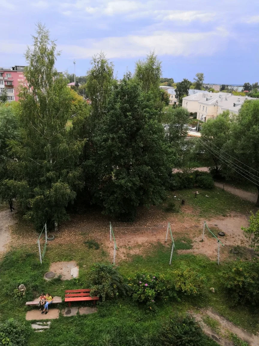 Узнаете дворик с 5 этажа?