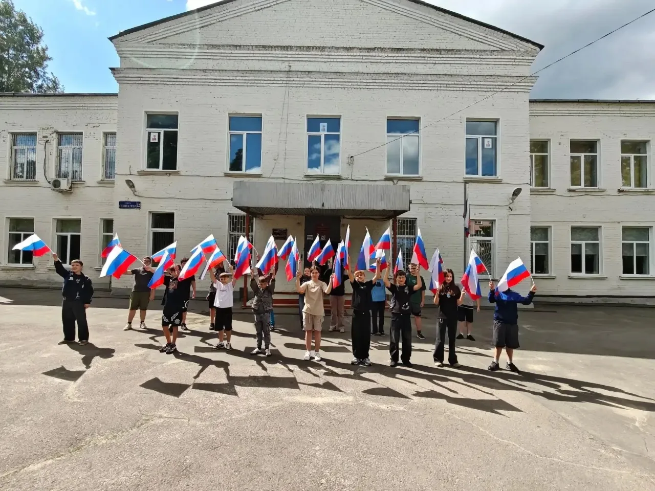В рамках гражданско‑патриотического воспитания в школе прошли мероприятия, приуроченные...