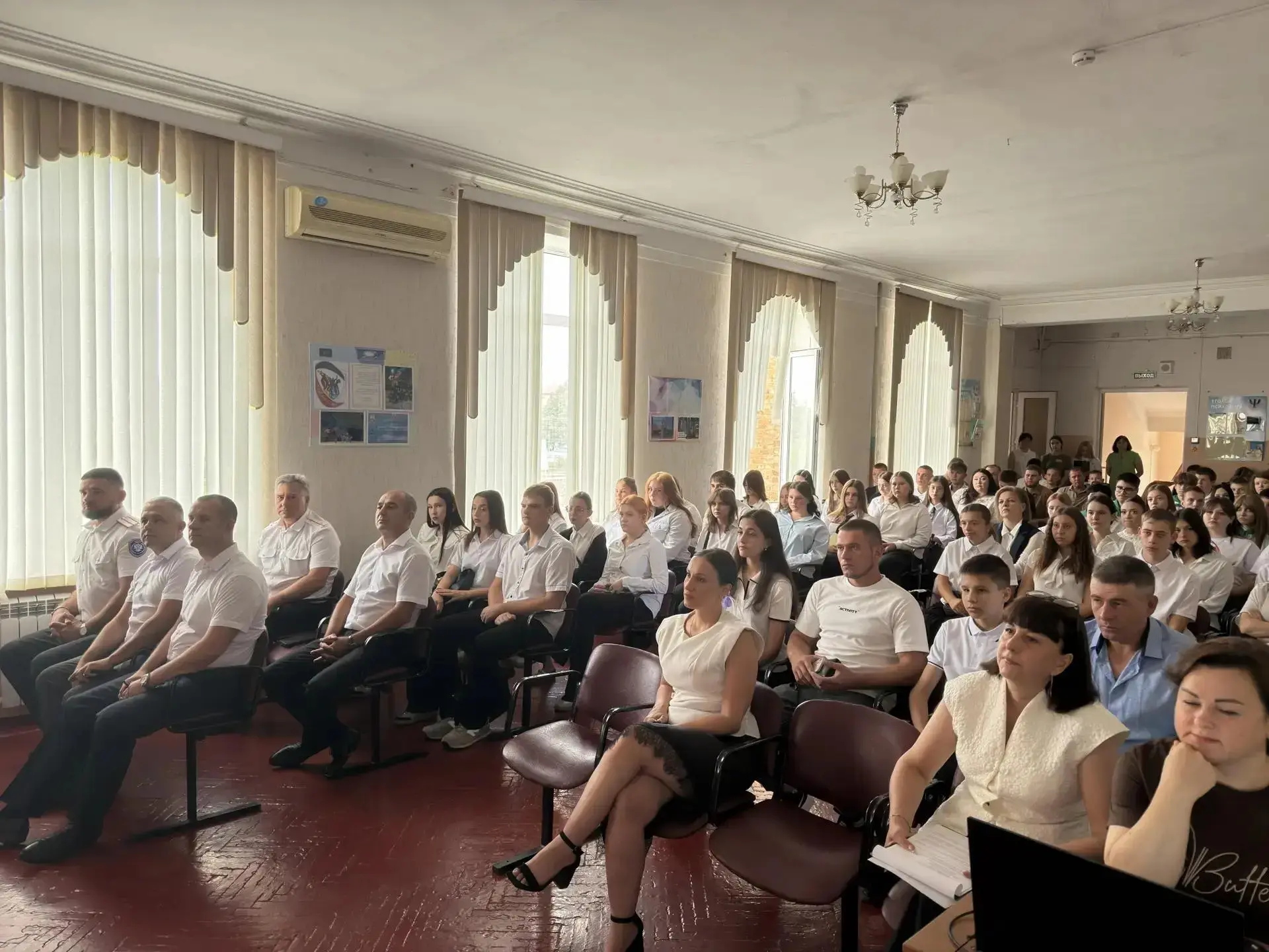 С Днём знаний! В добрый путь, студенты и преподаватели!