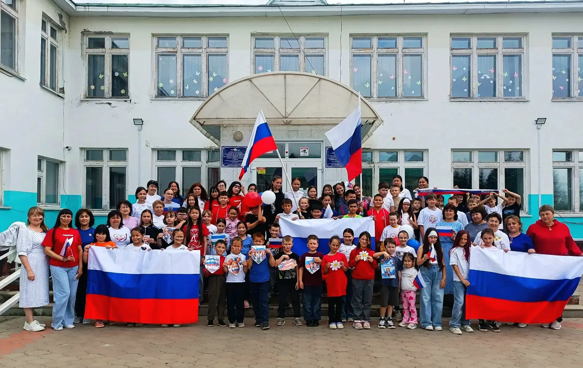 ☀️ Солнышко | День 17

🇷🇺 ДЕНЬ РОССИИ: «Я в России рождён!»

12 июня наша страна отмечает государс
