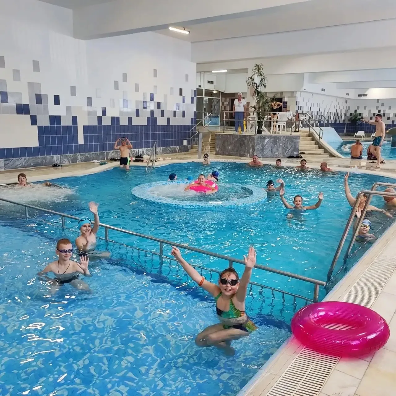 💦 БРЫЗГИ, СМЕХ И МОРЕ ЭМОЦИЙ! 💦

Сегодня наш 8-й отряд «Академии отдыха» сменил лагерные локации н