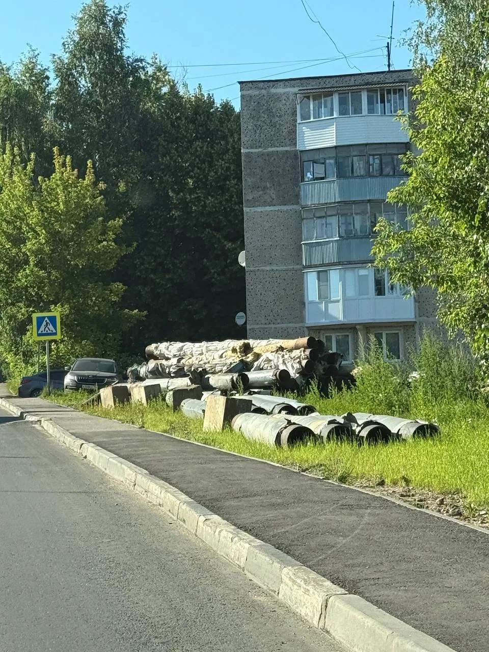 😑Вот эти трубы уберите уже, пожалуйста.
Что-то надоели, дети лазают, небезопасно.

❤️ Подпишись