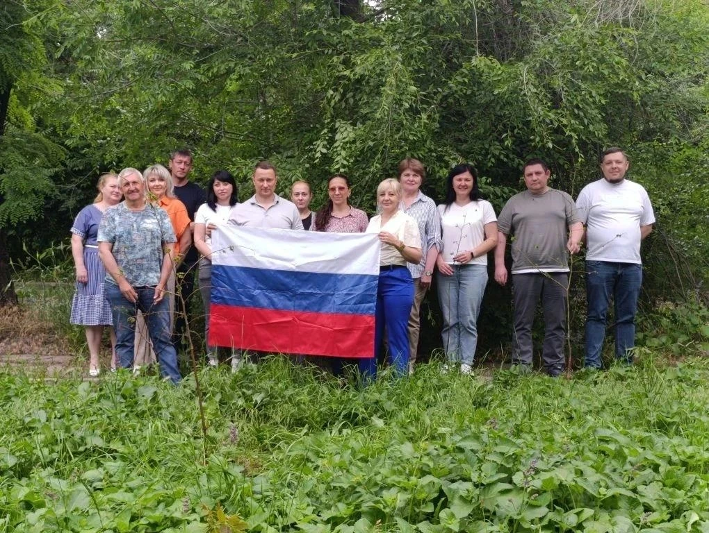 Сотрудники Минприроды ДНР провели акцию по озеленению, приуроченную ко Дню России

➡️ В преддверии Д