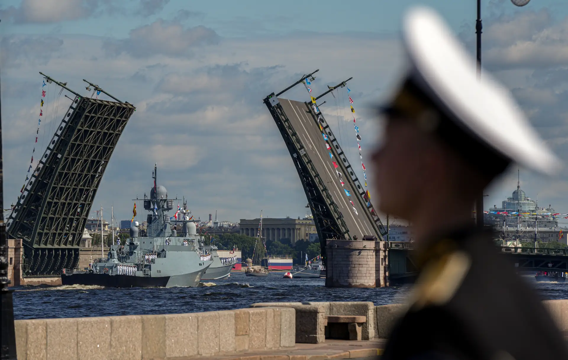 ⚓️ 330 лет назад Россия обрела Военно-Морской Флот, и у истоков стоял Петербург.

По воле Петра Вели