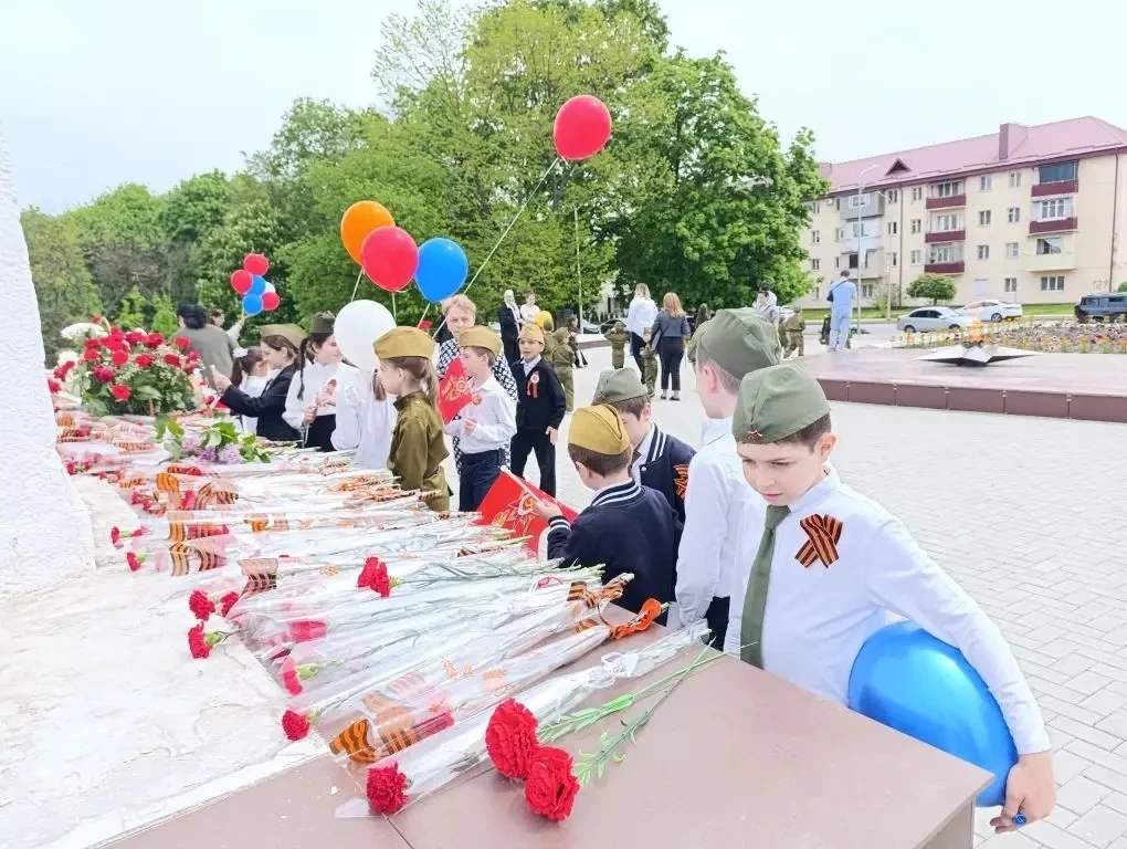 Учащиеся 3 «А» класса вместе с классным руководителем Макоевой Э.Э. приняли участие в т...