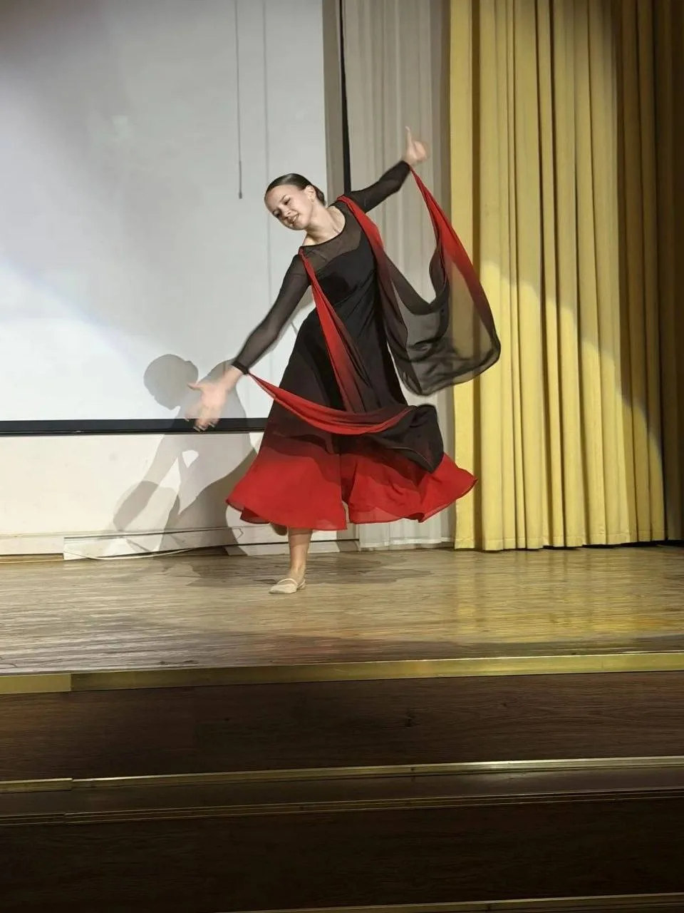 🎭 Театральная постановка "Вклад разных народностей в Победу"  🎖️ 7 мая в нашей школе царила особая а