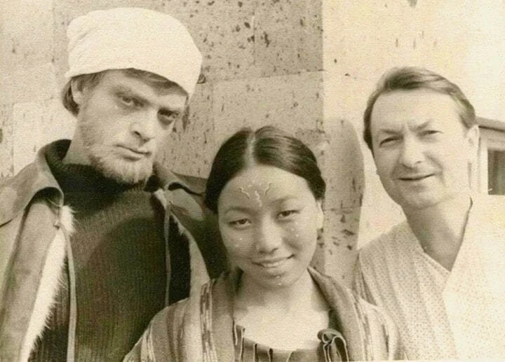 Владислав Дворжецкий, Екатерина Самбуева и Георгий Вицин на съемках фильм «Земля Санникова» (1973).
