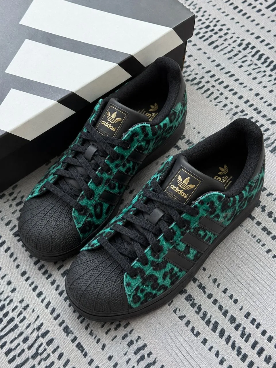 #adidas