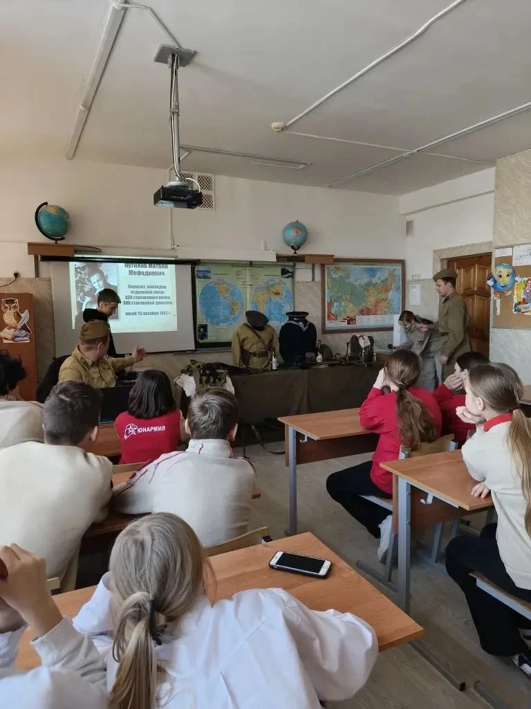 ❗️Сегодня в #МОУгимназии9 состоялось замечательное событие – к нам в гости приехал музей "Старая Сар