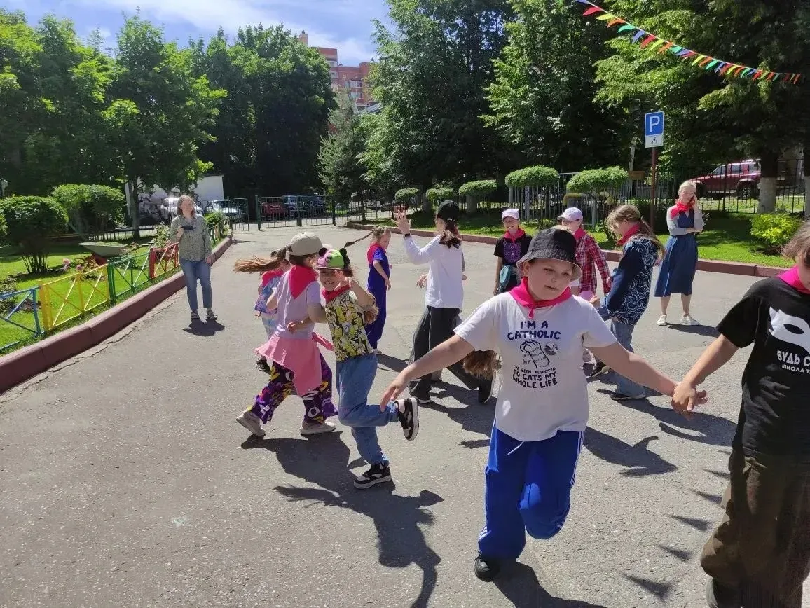 Яркий день в лагере «Радуга»! ☀️

Сегодня в нашем ЛОЛ «Радуга» случилось столько всего интересного —