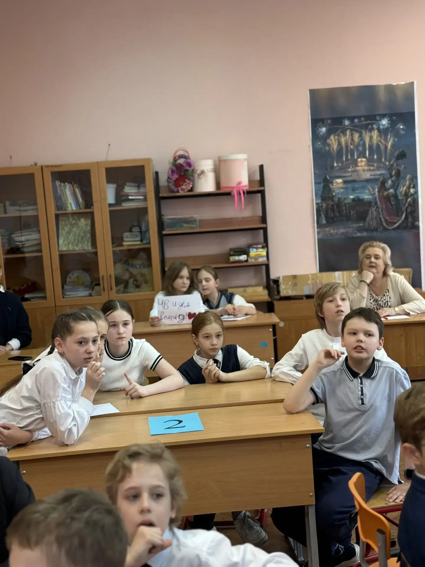 🧠 Кто сказал, что о здоровье нельзя говорить интересно?  ✨ Вчера в школе прошла игра «Брейн-ринг» на