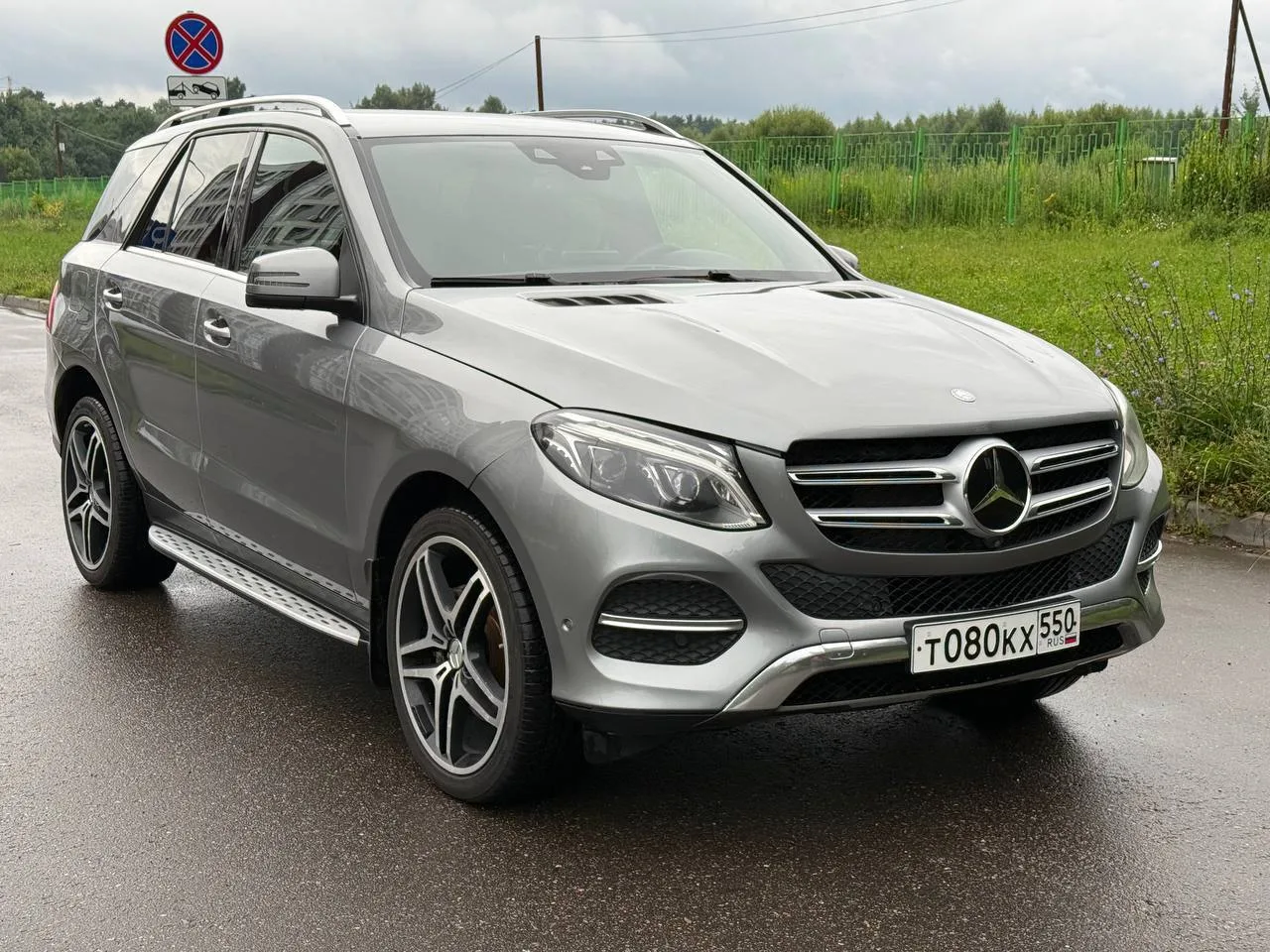 Mercedes-Benz GLE (W166) 
3.0(333л.с) АКПП 4WD 2016 год

Пробег: 180.000км
· В идеальном состоянии, 