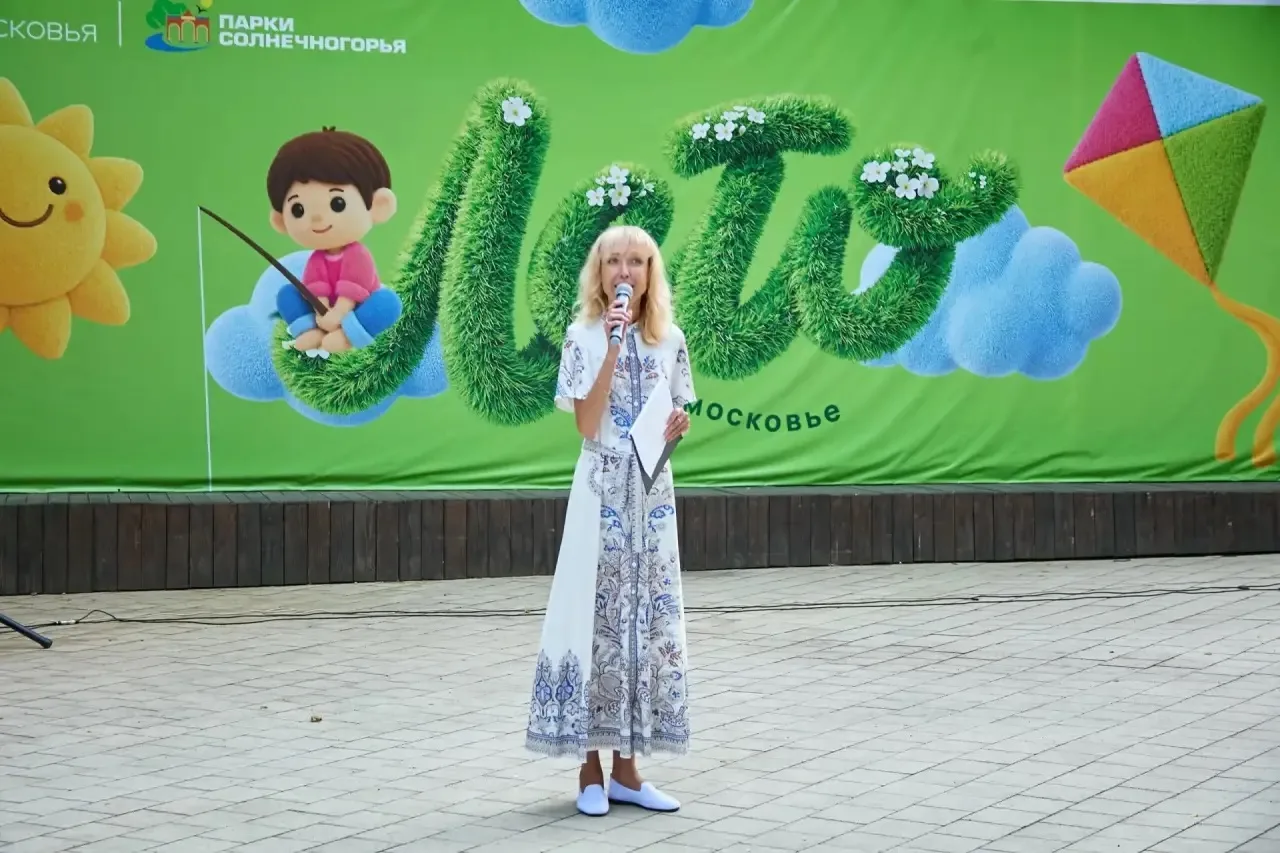 ⚓ МУЗЫКАЛЬНЫЙ ВЕЧЕР В ЧЕСТЬ ДНЯ ВМФ ПРОШЁЛ В СОЛНЕЧНОГОРСКЕ

➡️ В Городском парке культуры и отдыха 