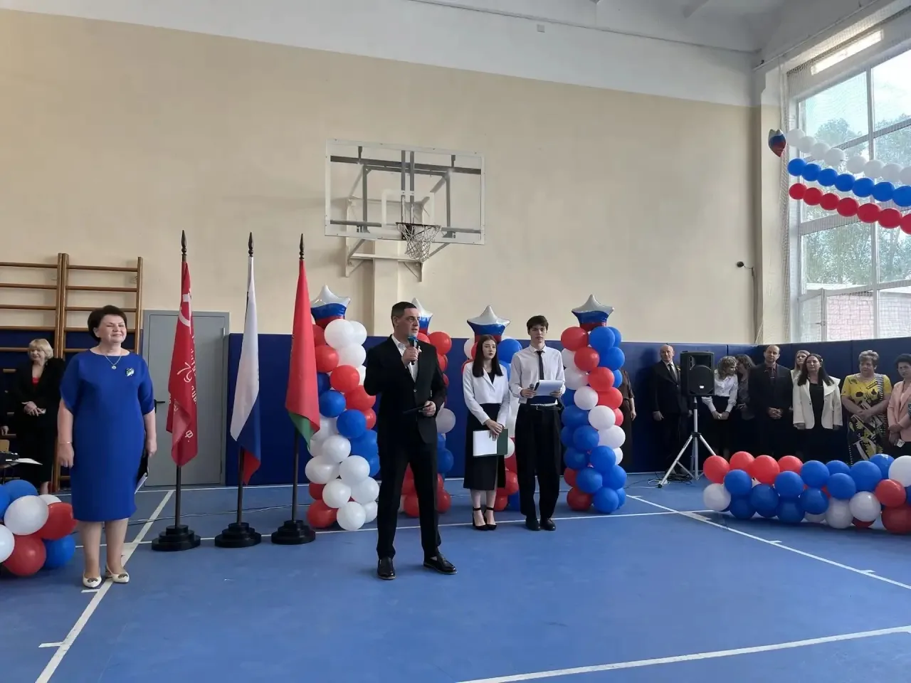 ✔️Вот и прозвенел в нашей школе последний звонок для выпускников 9 и 11-х классов…🔔  Этот день будто
