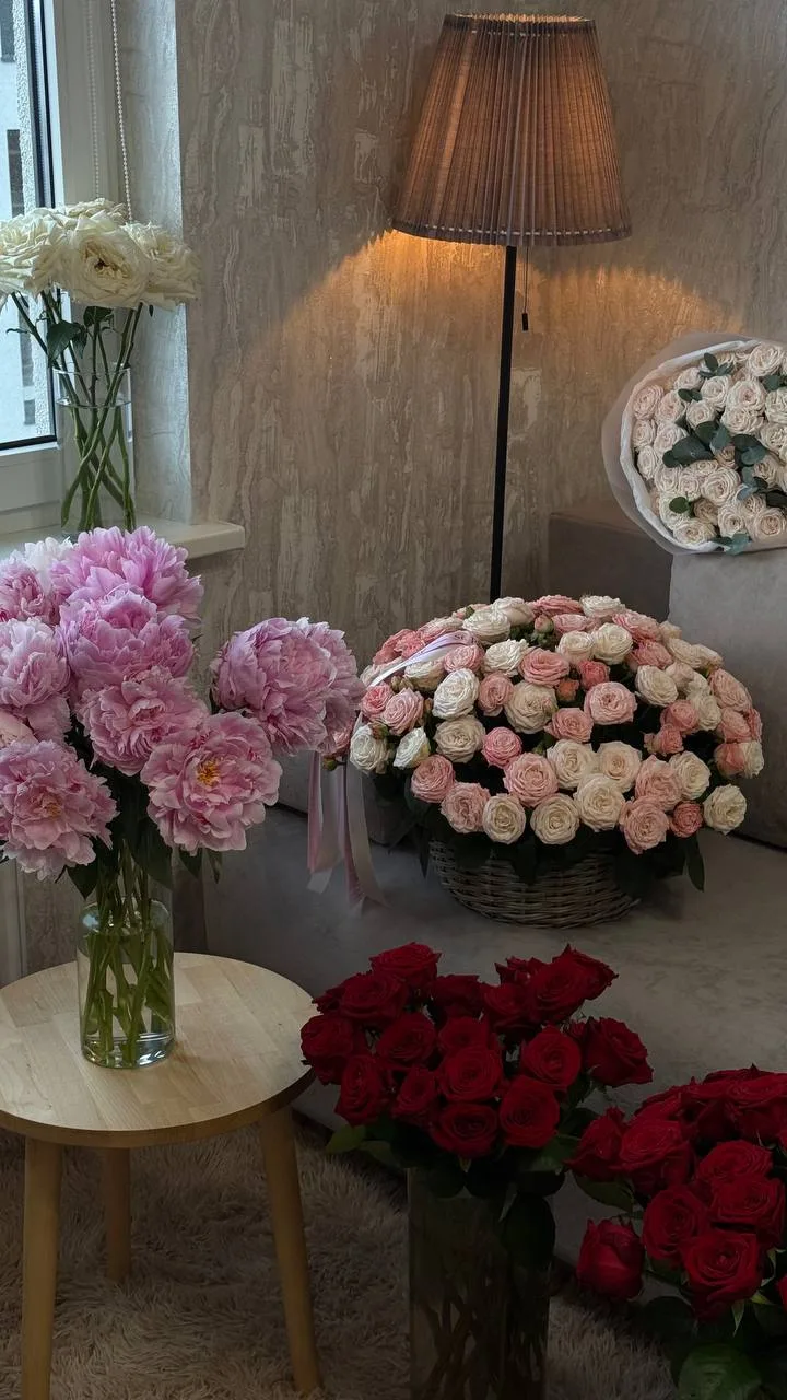 🌹 Несмотря на тысячи видов цветов, мир по-прежнему выбирает розы

Каждый год в мире выращивают милл