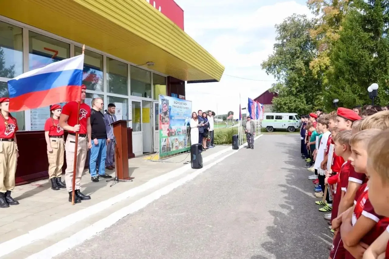 В Вадинском районе открыли мемориальную доску тренеру по футболу Виталию Степанову