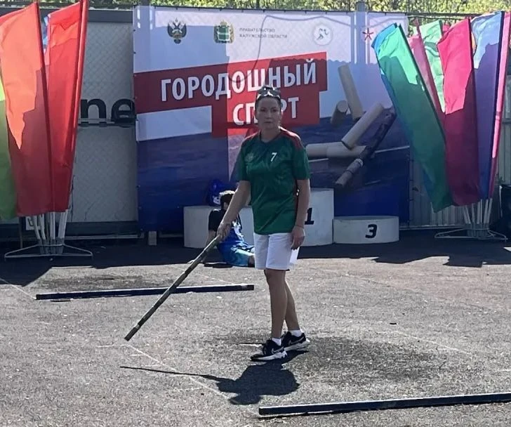 🥇 Городошный спорт: Мария из 9 "К" взяла золото среди женщин  🎯 С 5 по 11 мая прошёл Чемпионат Центр
