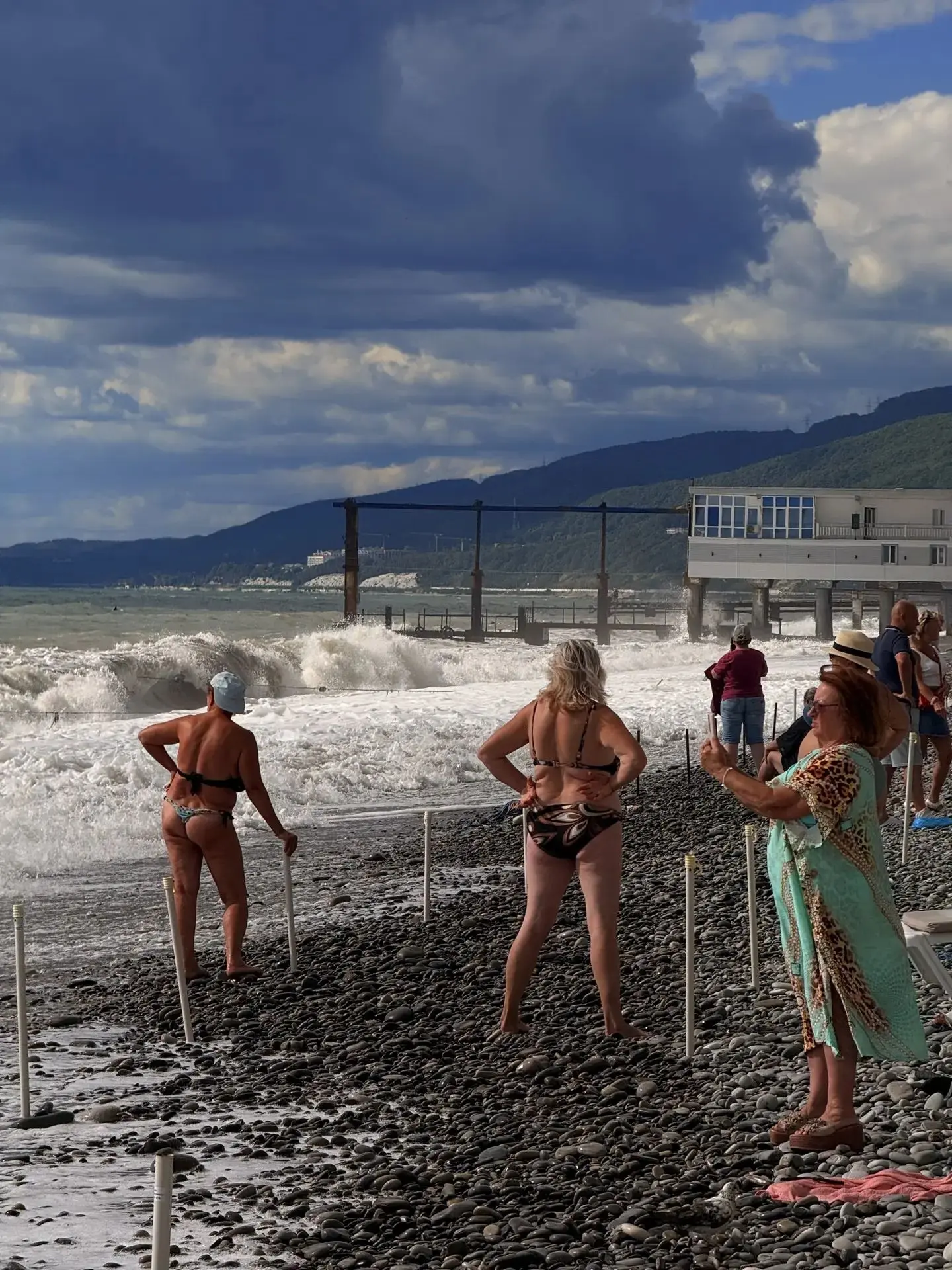 Море сегодня немного волнуется 🌀🌊