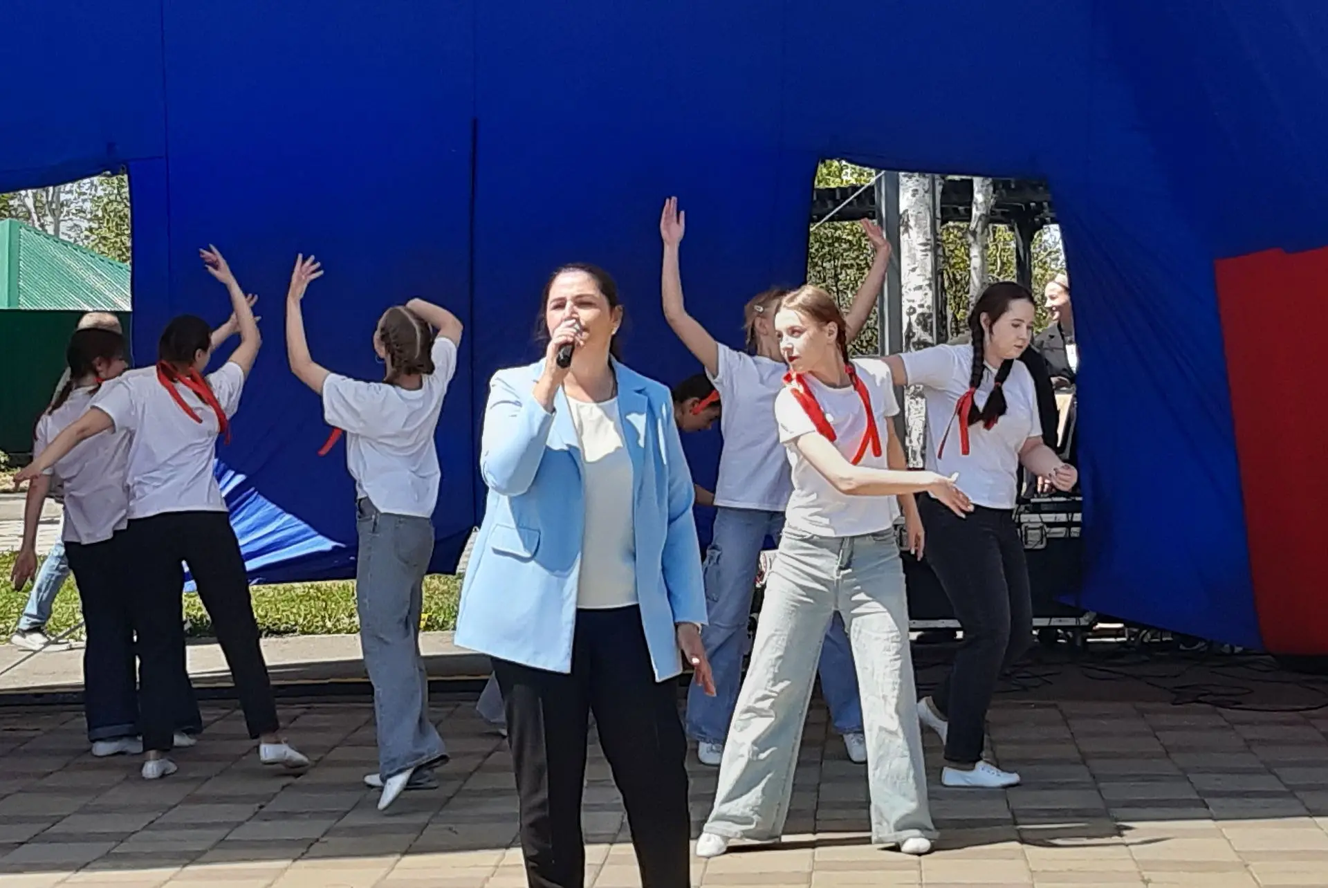 Было жарко во всех смыслах, ч. 2

Сцена в парке «Застава» превратилась в эпицентр драйва: зажигатель