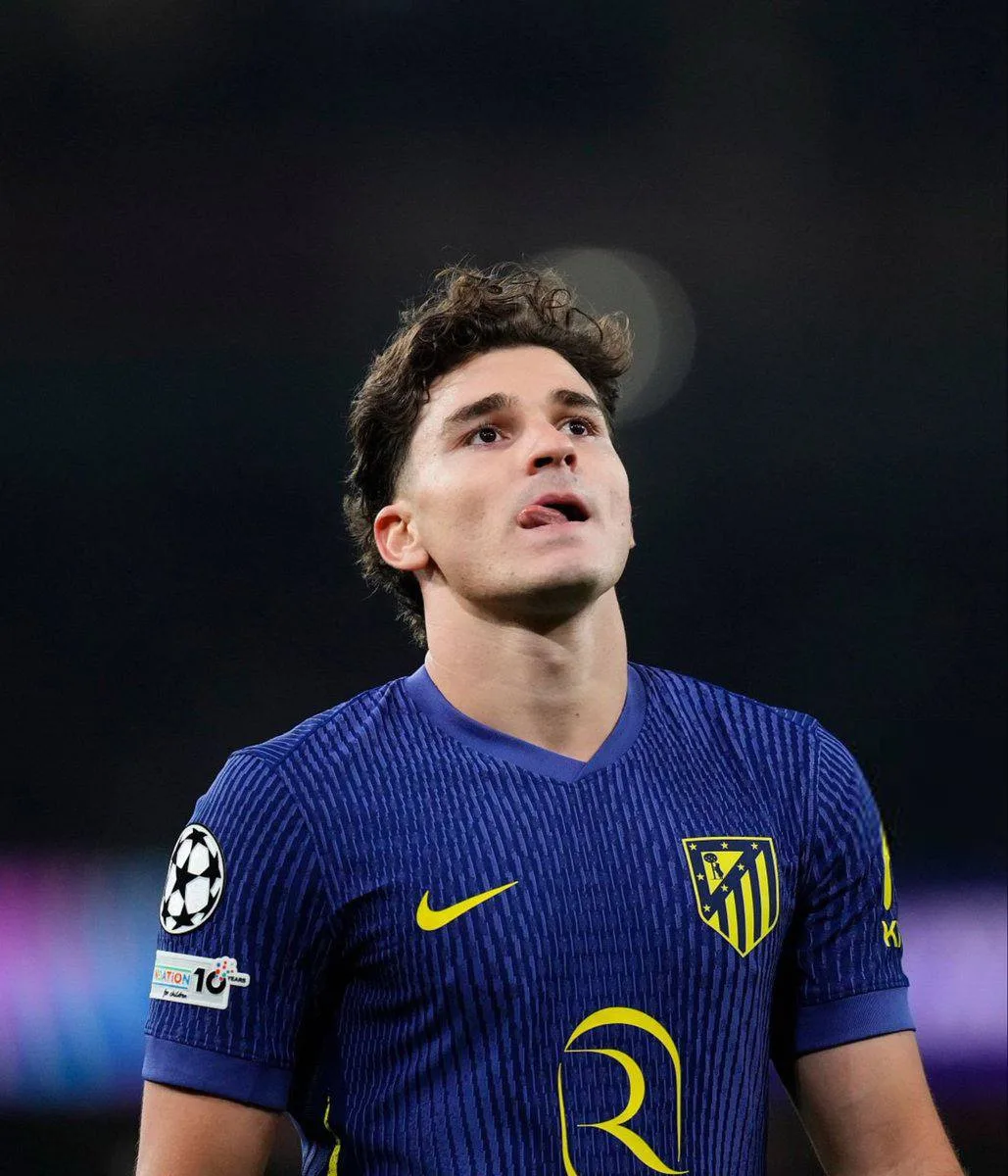 🇪🇸 Mundo Deportivo: «Барселона» полна решимости заполучить Хулиана любой ценой.