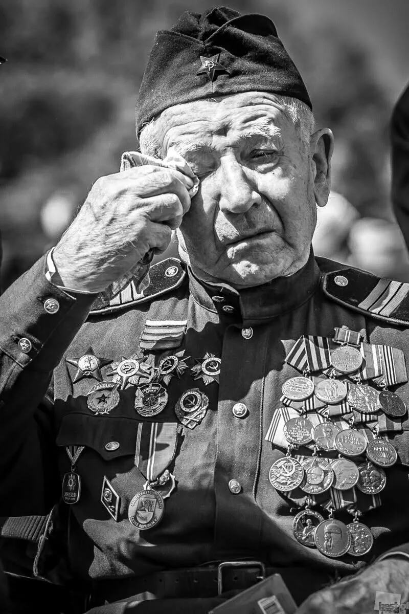 🇷🇺ПОЭZИЯ Z.  Мой прадед – участник войны и надо ему немного: Он видел практически всё за свои сто ле