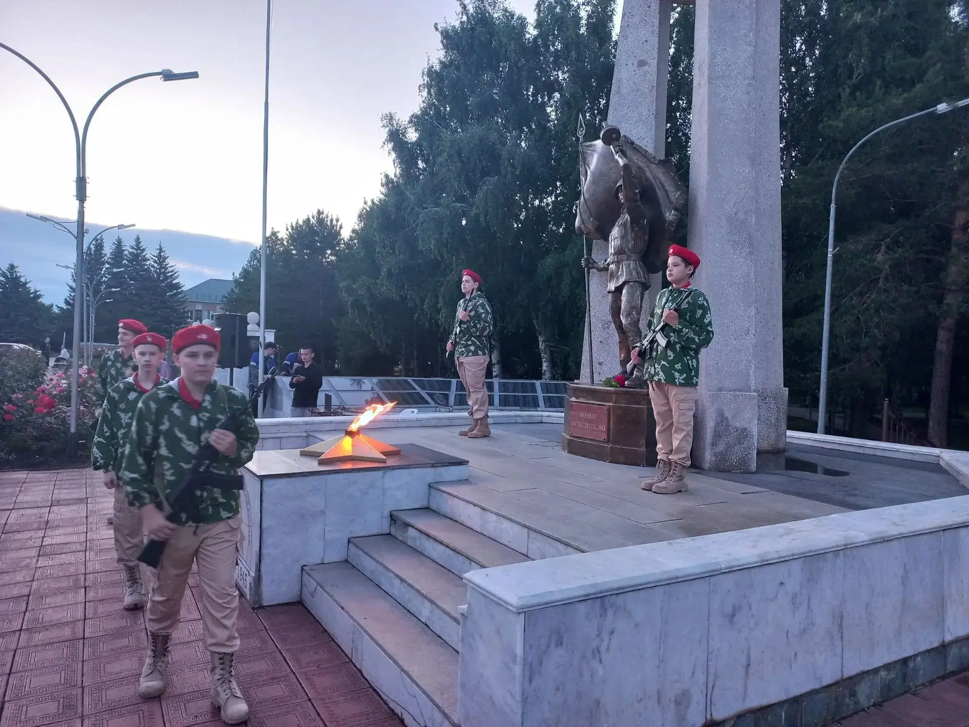 🕯️ В памяти нашей сегодня и вечно…

22 июня - одна из самых трагических и священных дат в истории н