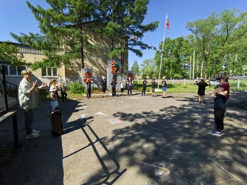 Сегодня в нашем пришкольном лагере прошёл насыщенный день, посвящённый культуре и традициям России!
