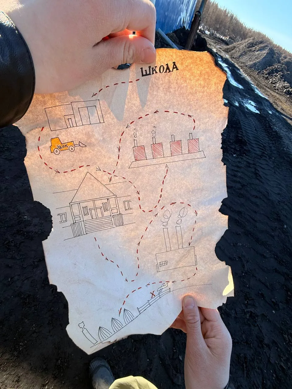 Сегодня в честь дня пионерии состоялась военно-патриотическая игра «Зарница».