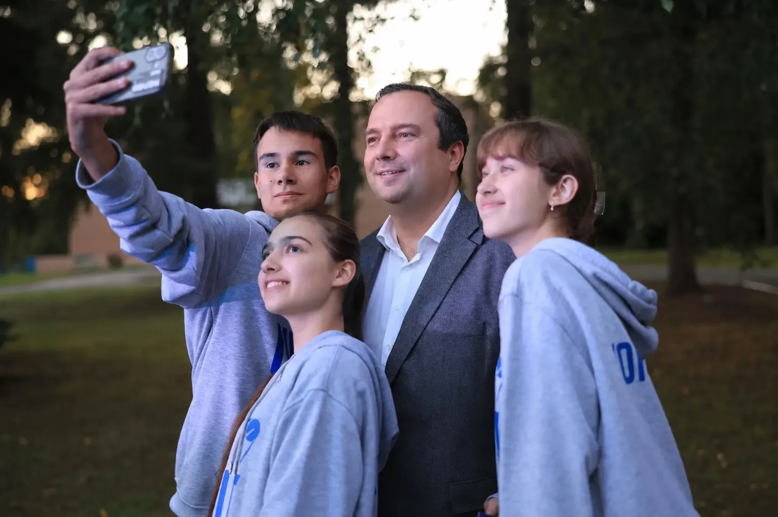 🎓 Завершили ещё одну яркую смену нашего образовательного проекта «ШАГ».