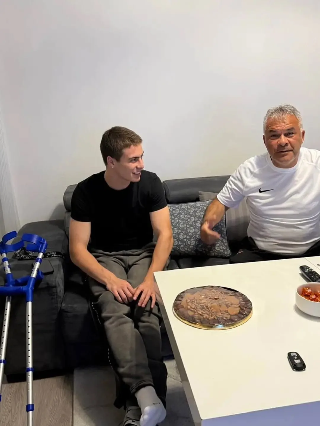 Кенан Йылдыз с новой прической. 😳💇