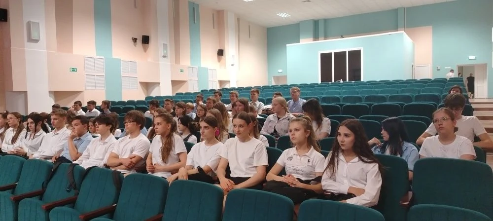 Профориентация: инвестиция в будущее наших учеников В нашей школе прошла важная встреча с Натальей А
