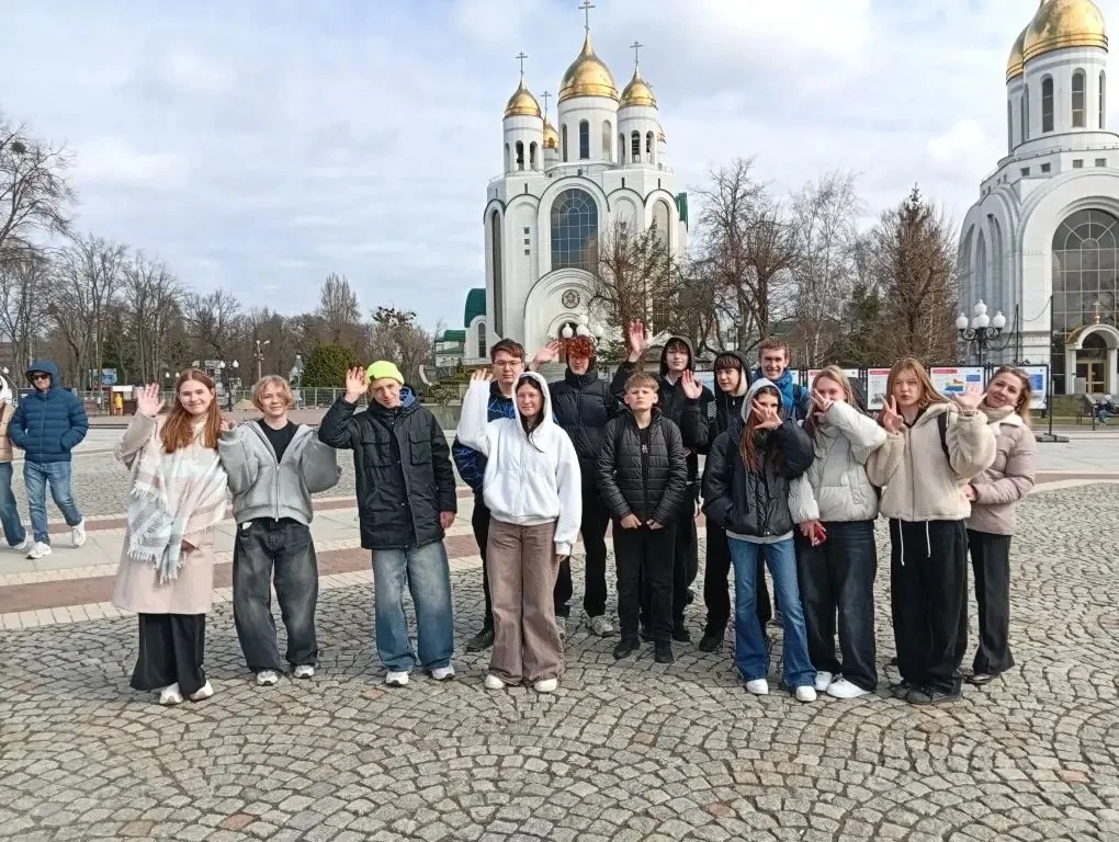 Всемирный день здоровья 🌍  Учащиеся 8В и 7Д классов приняли участие в праздновании Всемирного дня зд