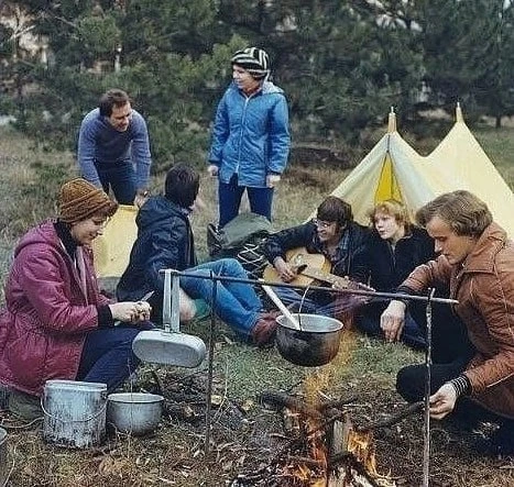 У каждого человека своя молодость, и у каждого — своё „золотое время“. И даже когда в ж...