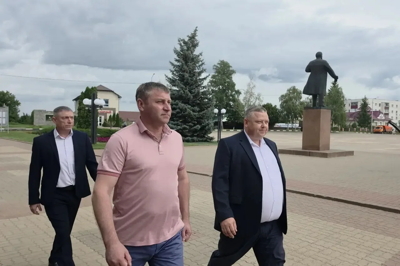 Шуваев проинспектировал ремонт дорог и сахарный завод в Волоконовском округе

Врио губернатора прове