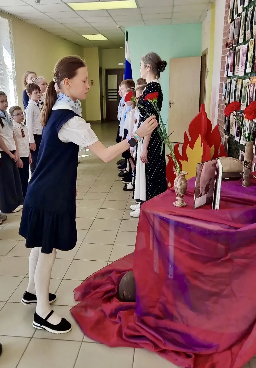 КРАСНЫЕ ГВОЗДИКИ (Часть 1) 💫Сегодня, 6 мая, в день памяти святого Георгия Победоносца, ученики «Школ