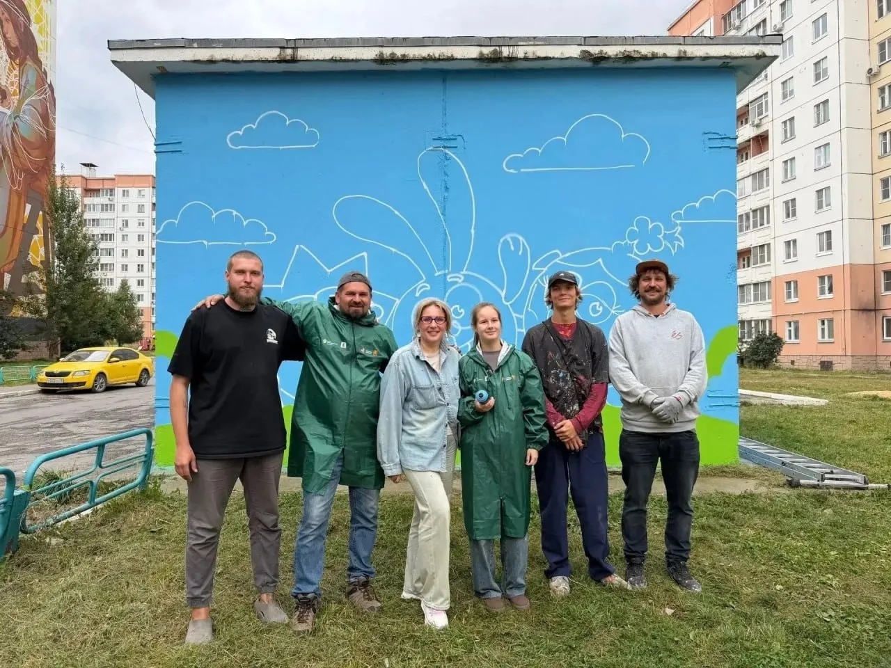 🎨 В Туле 14-летнюю художницу хотели оштрафовать за рисунок «Смешариков» на детской пло...