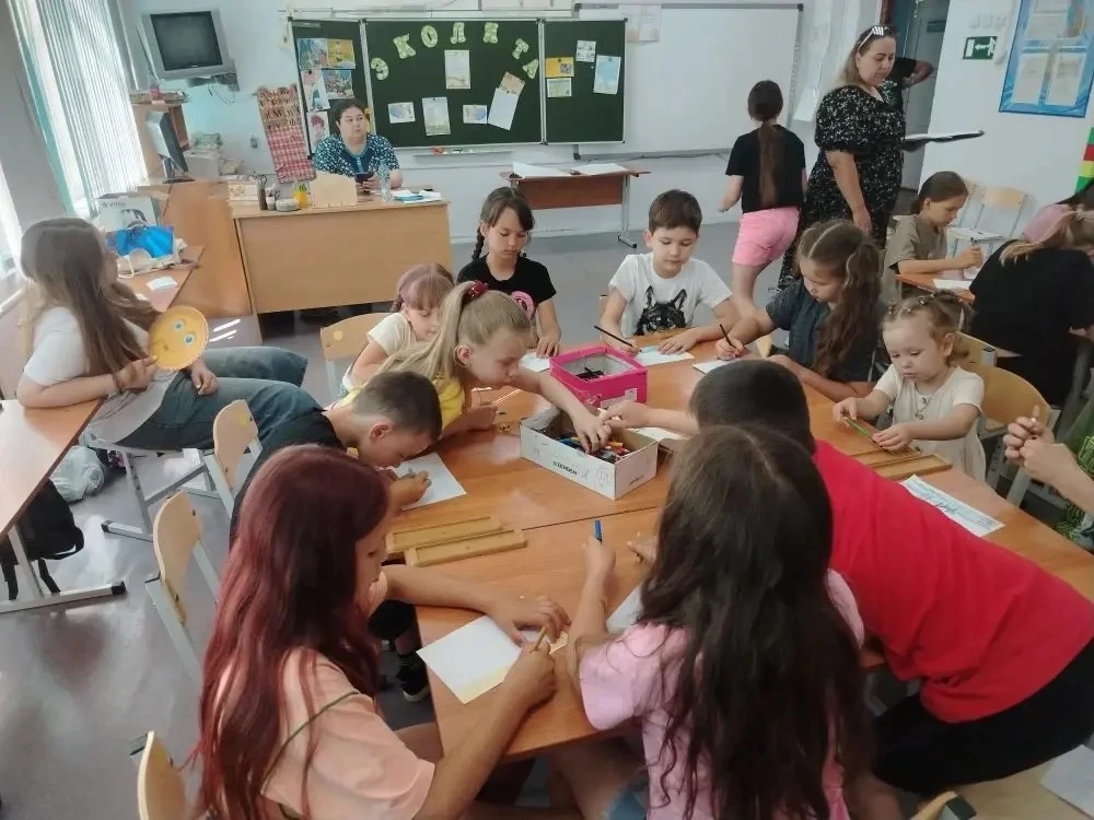 9 июня - Путешествие во времени в лагере «Искорка»: как мы провели патриотический час!

На днях в на