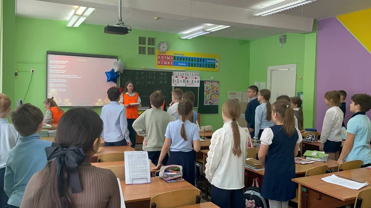 🧑‍🚒 ДРУЖИНА ЮНЫХ ПОЖАРНЫХ 🧑‍🚒   Отряд ДЮП 6 в класса провели для младших школьников мероприятие по п