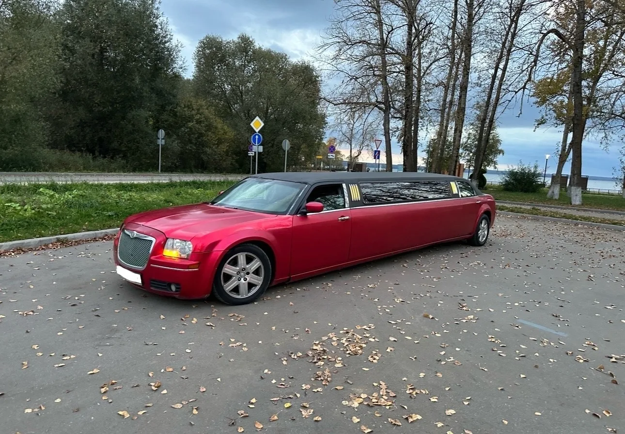 Продам Крайслер С300 Лимузин