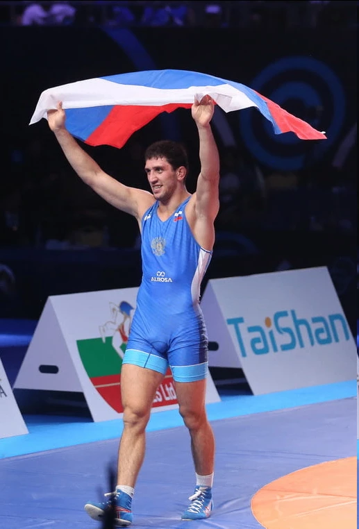 Заурбек Сидаков впервые с 2021 года выходит в финал чемпионата России
