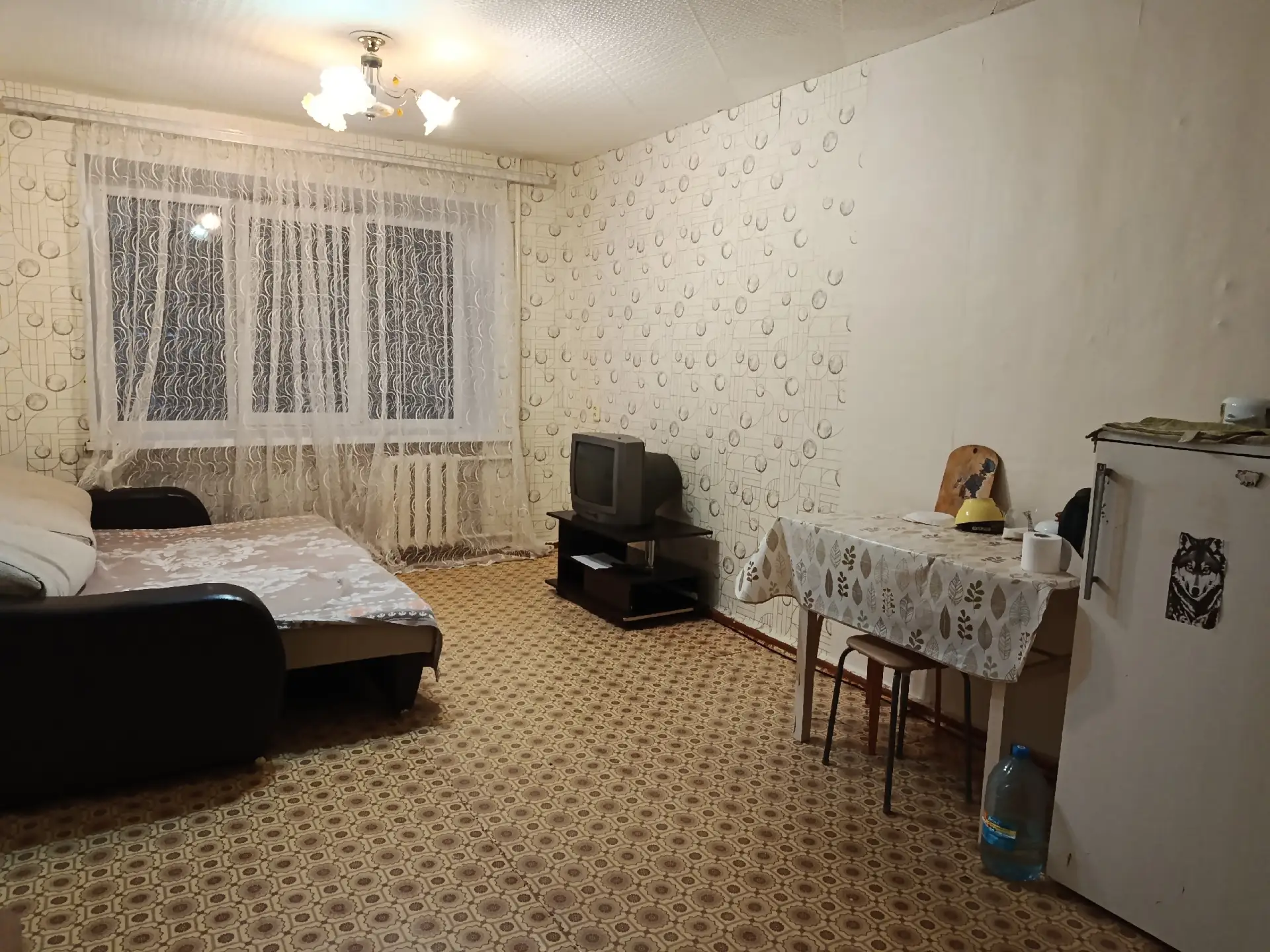 Сдаётся комната в семейном общежитии по ул. Революционная, 16. Душ и туалет на 4 комнат...