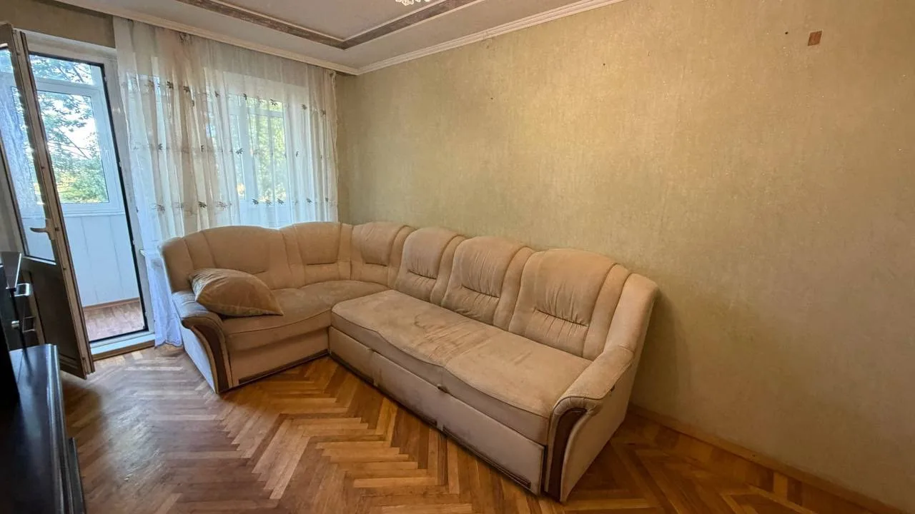 Сдам 3 к. кв. Кировский район, ул. Кольцова, 2/9 эт.
