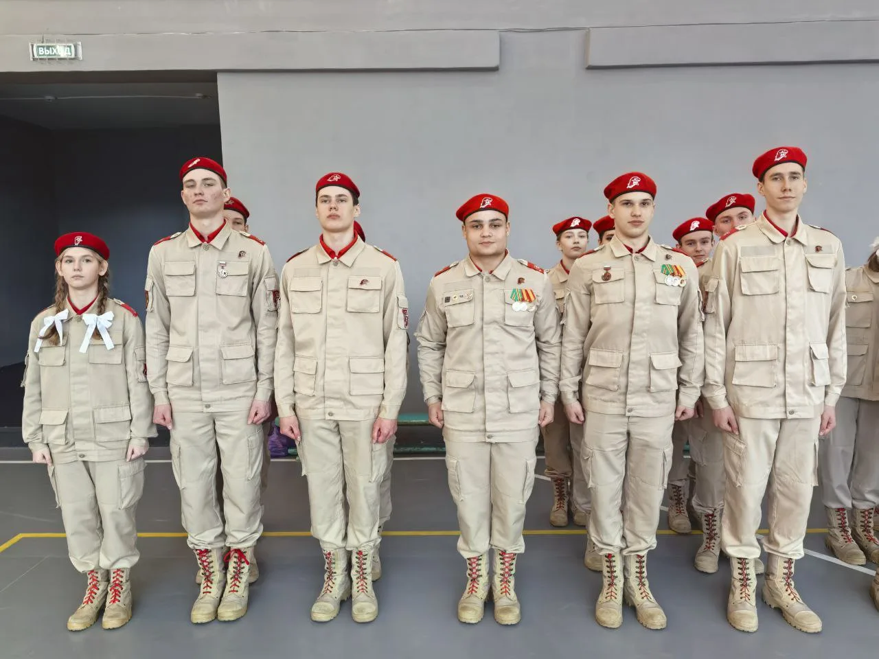 ⚡ Гордостью нашей школы стала команда юнармейцев, завоевавшая 1‑е место в районном конкурсе‑многобор