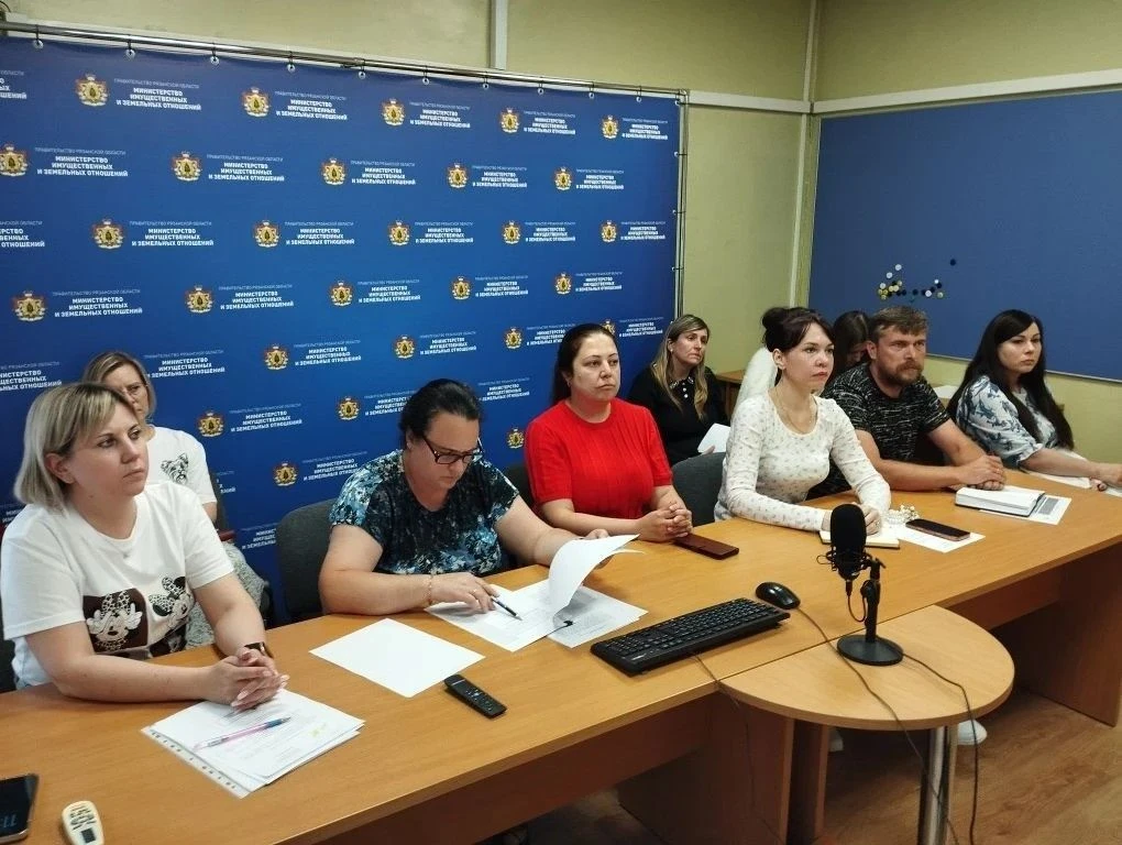 ВКС по предварительным испытаниям в ГИС Имущество
 
📆17 июня сотрудники ГБУ РО «Центр ГКО» приняли 